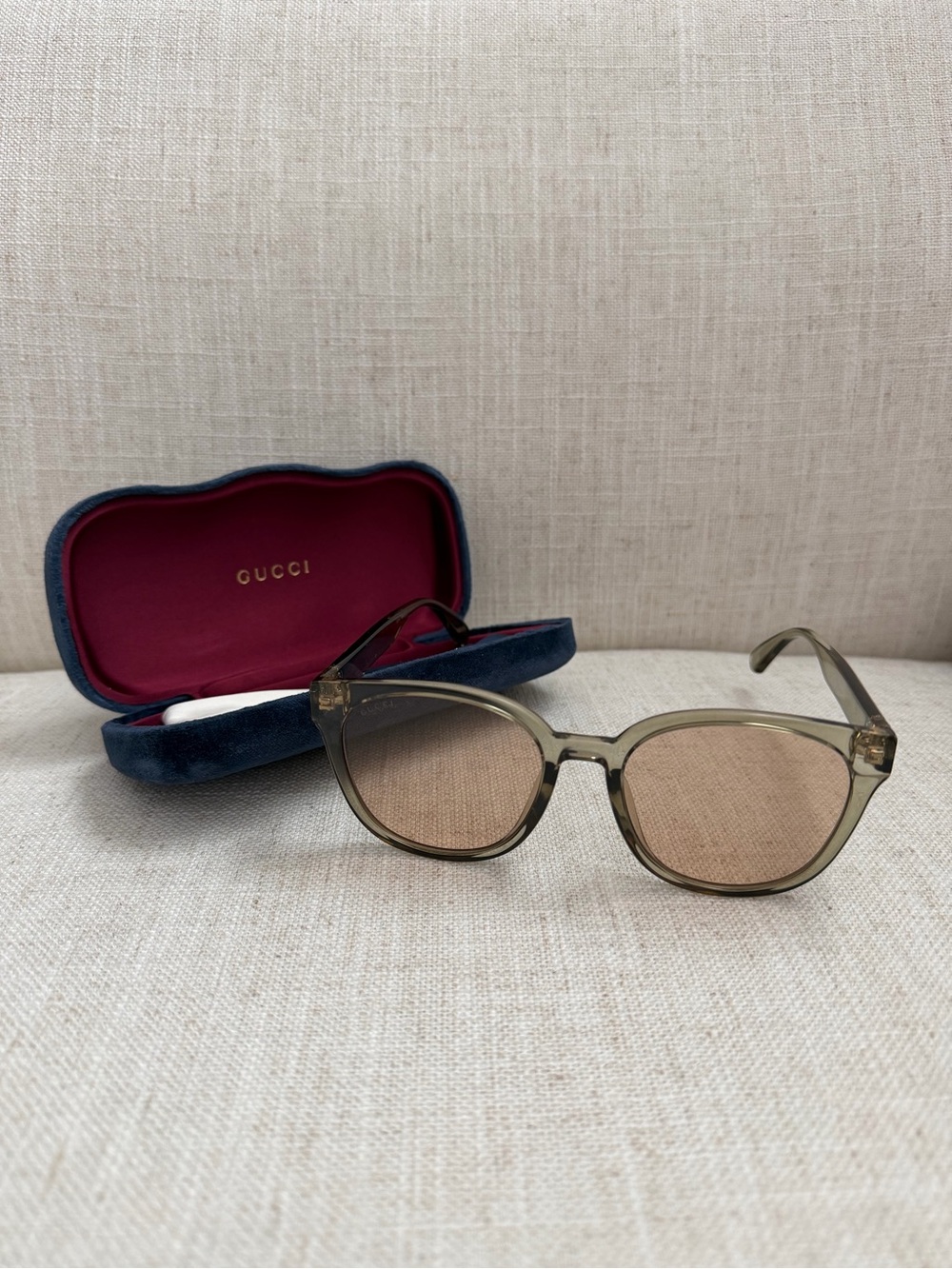 NWOT Gucci Acetate Translucent Square Sunglasses - Picture 3 of 7